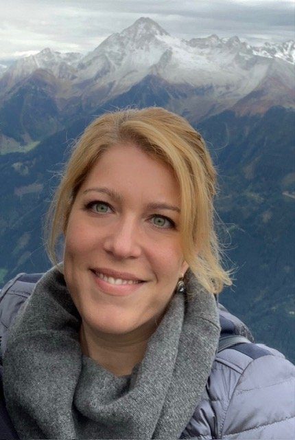 drs. Paula Karacsoni-Deger
